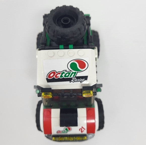 LEGO City 4 x 4 Off Roader 60115‎ Complete Set Retired - Picture 4 of 10